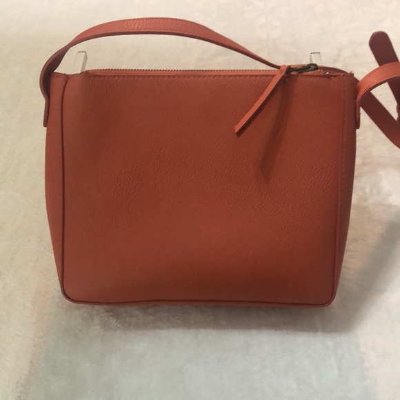 Universal Thread 3 Compartment Crossbody Bag - Picture 2 of 10